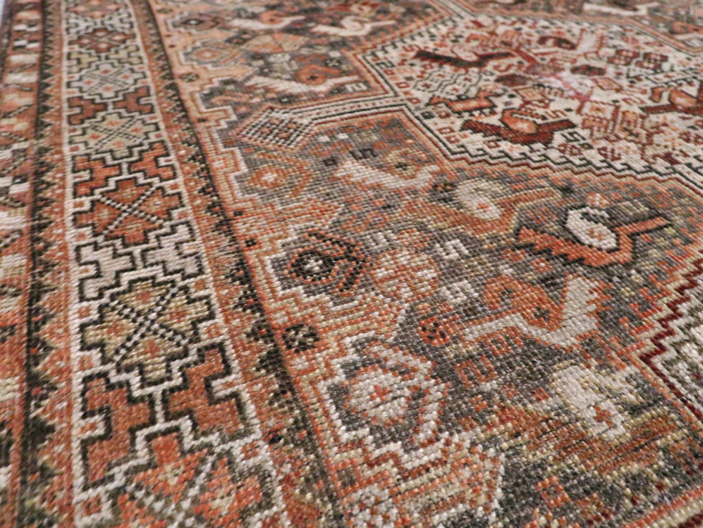 Antique Persian Shiraz Rug, No.23063 - Gsblank