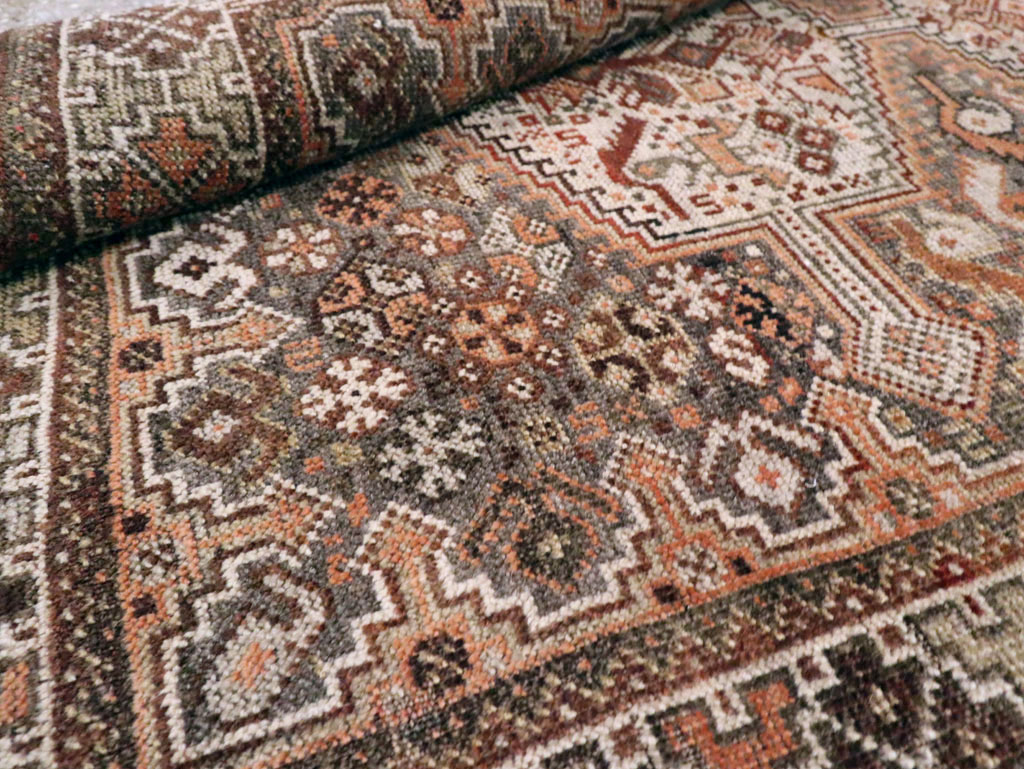 Antique Persian Shiraz Rug, No.23063 - Gsblank