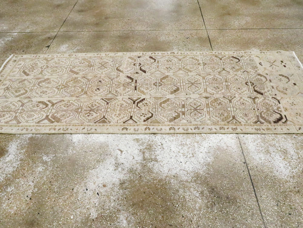 Vintage Persian Tabriz Runner, No.23073 - Gsblank