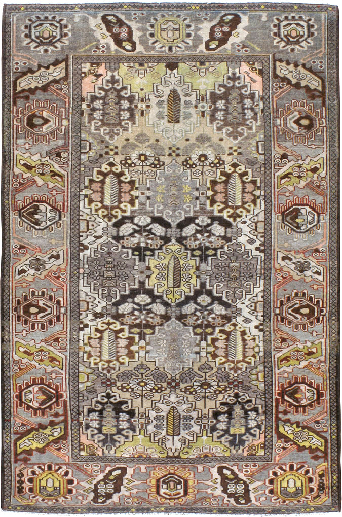 Antique Persian Bakhtiari Rug, No.23107 - Gsblank
