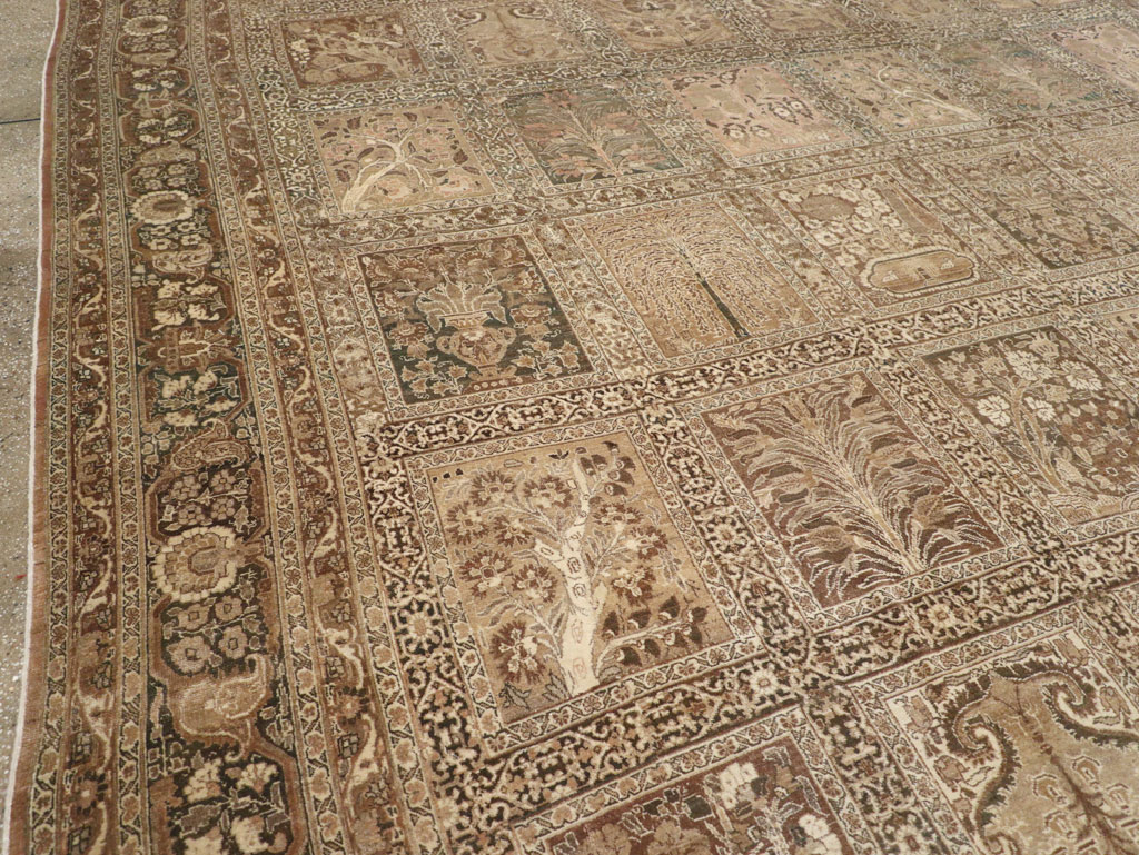 Antique Persian Tabriz Large Carpet, No.23112 - Gsblank