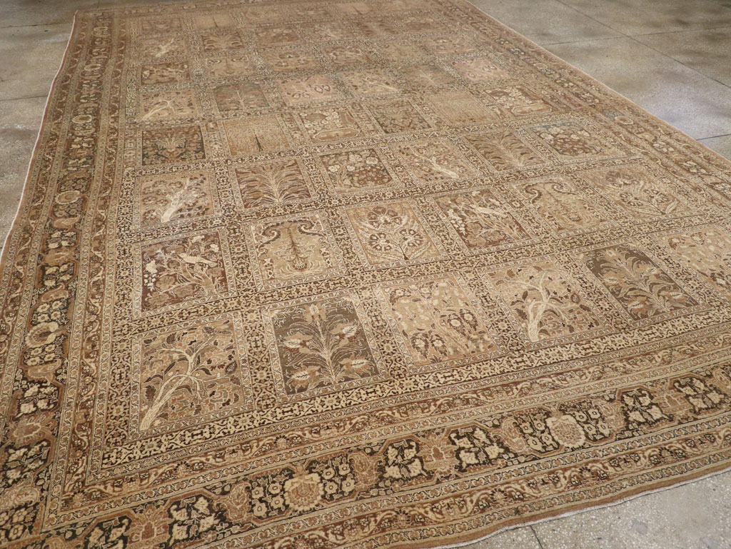 Antique Persian Tabriz Large Carpet, No.23112 - Gsblank