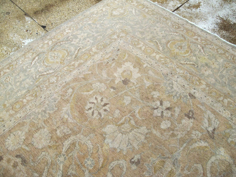 Antique Persian Tabriz Carpet, No.23137 - Gsblank