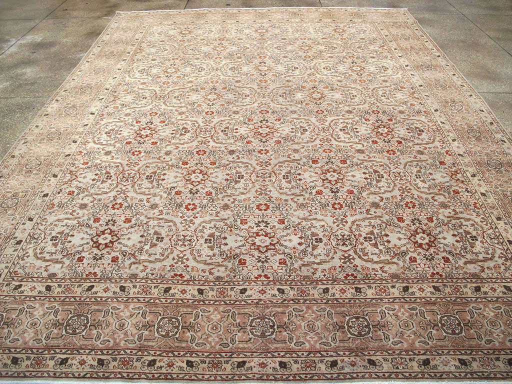 Antique Perian Tabriz Carpet, No.23144 - Gsblank