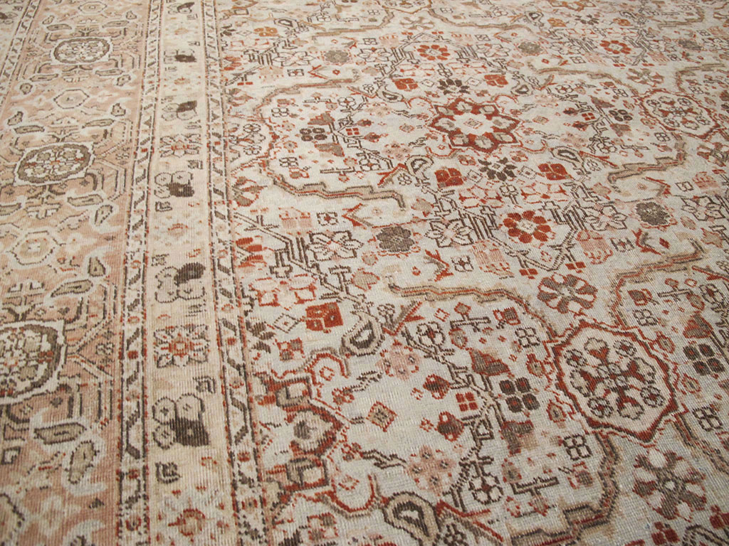 Antique Perian Tabriz Carpet, No.23144 - Gsblank