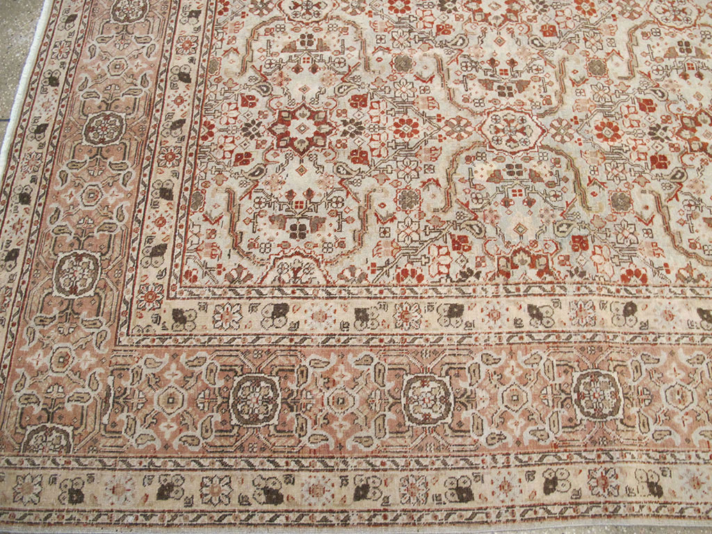 Antique Perian Tabriz Carpet, No.23144 - Gsblank