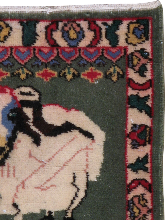 Vintage Persian Tabriz Pictorial Rug, No.23177 - Gsblank