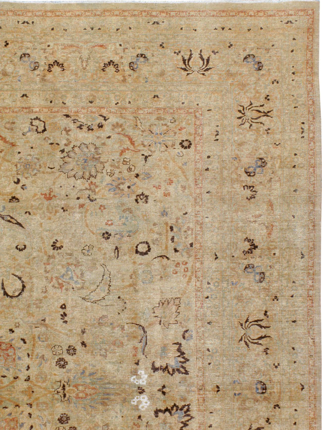 Antique Persian Mashad Square Carpet, No.23194 - Gsblank