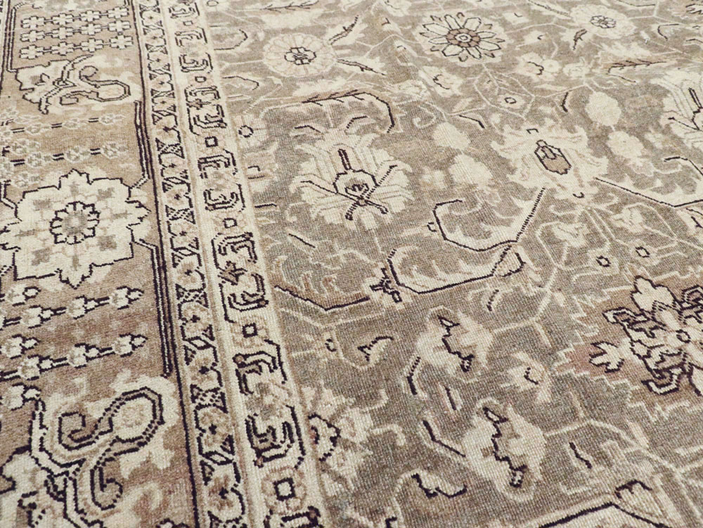 Antique Persian Tabriz Carpet, No.23268 - Gsblank