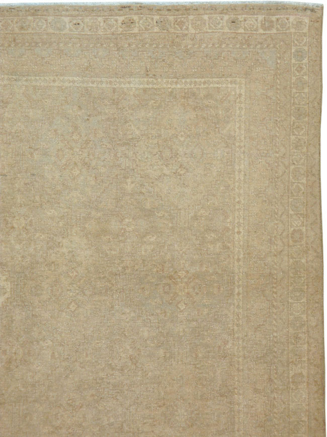 Vintage Persian Shiraz Rug, No.23272 - Gsblank