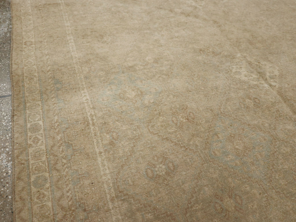 Vintage Persian Shiraz Rug, No.23272 - Gsblank