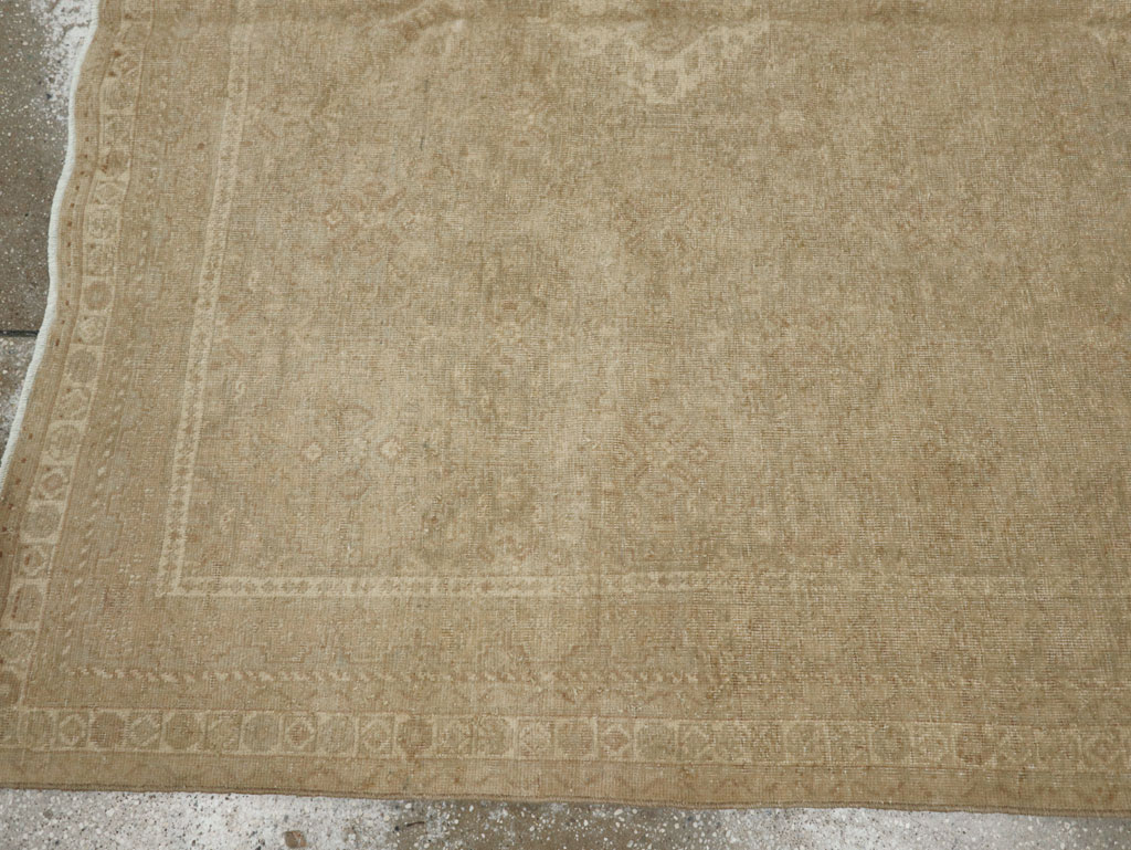 Vintage Persian Shiraz Rug, No.23272 - Gsblank