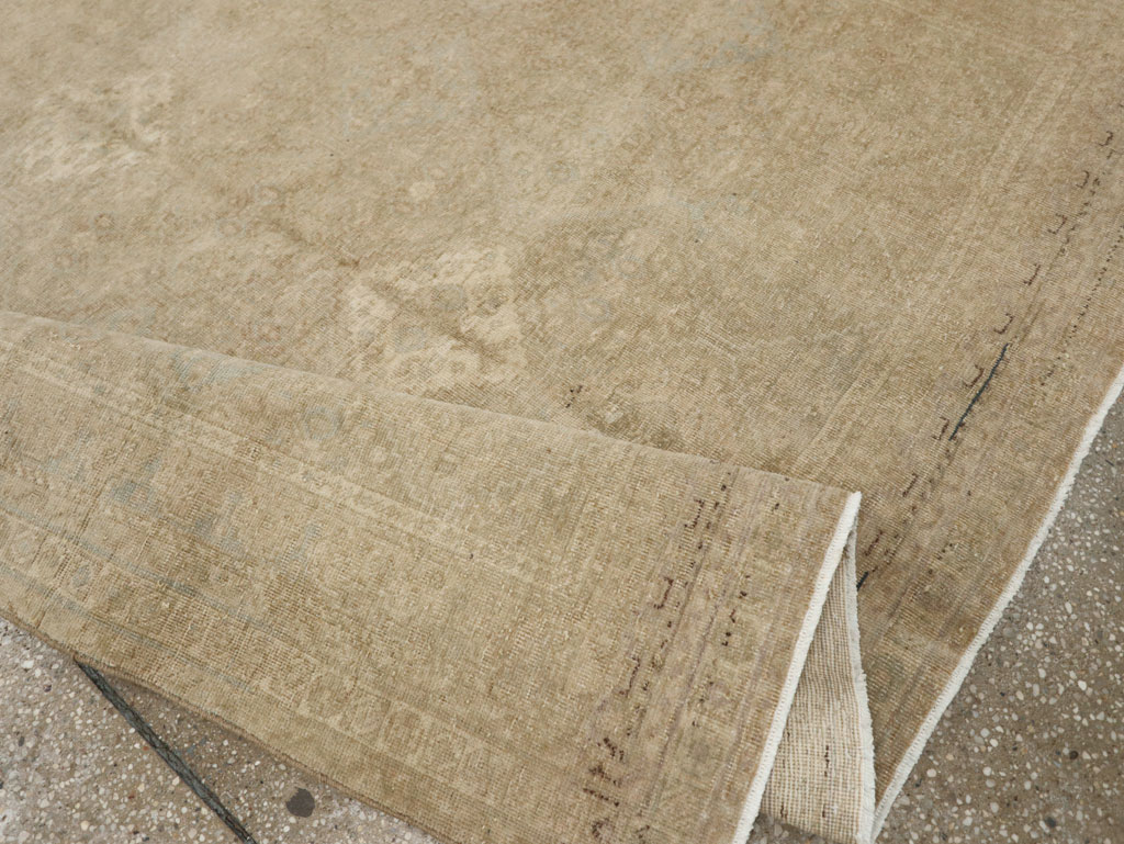 Vintage Persian Shiraz Rug, No.23272 - Gsblank