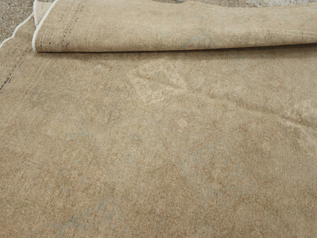 Vintage Persian Shiraz Rug, No.23272 - Gsblank