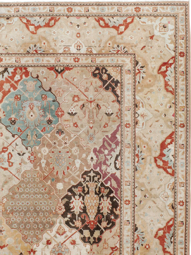 Antique Persian Tabriz Carpet, No.23284 - Gsblank