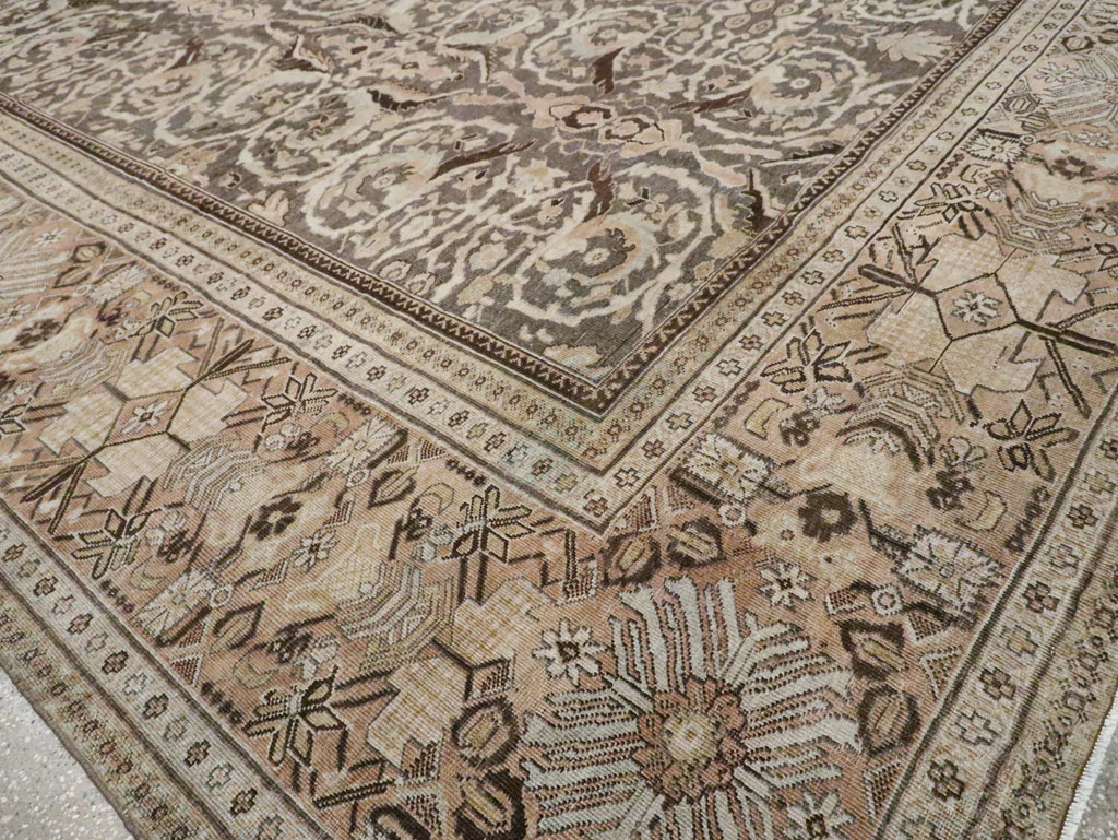 Antique Persian Sultanabad Carpet, No.23293 - Gsblank