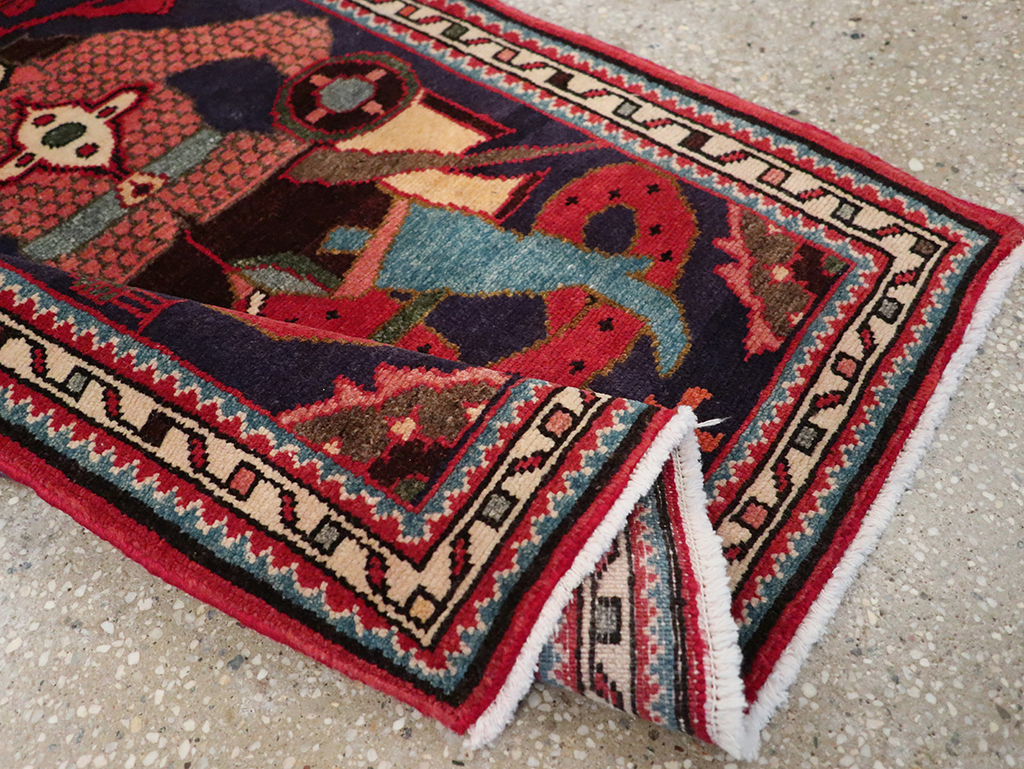 Vintage Persian Tabriz Pictorial Rug, No.23316 - Gsblank