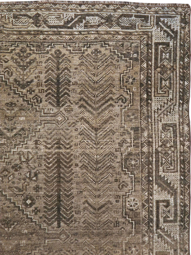 Vintage Shiraz Square Rug, No.23325 - Gsblank