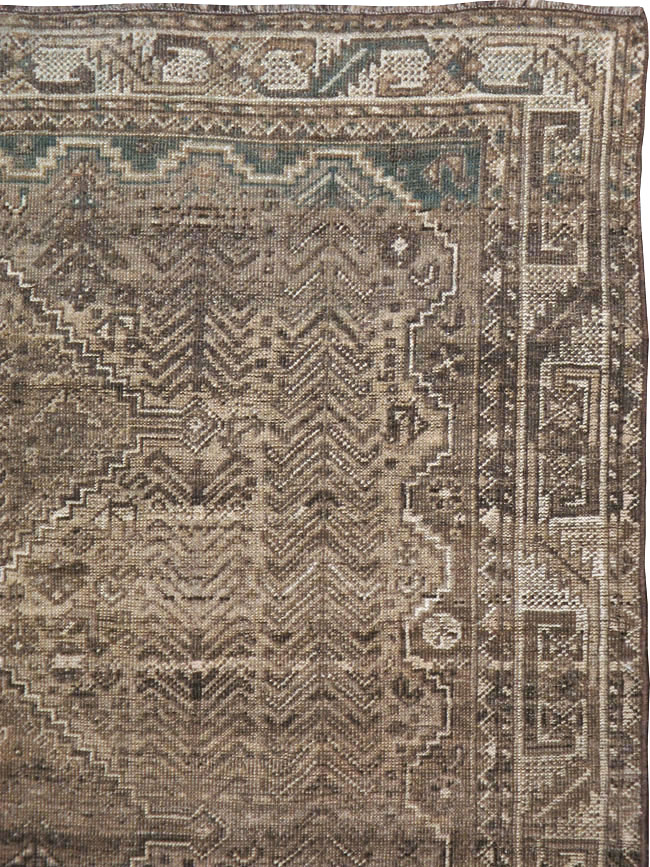 Vintage Shiraz Square Rug, No.23325 - Gsblank
