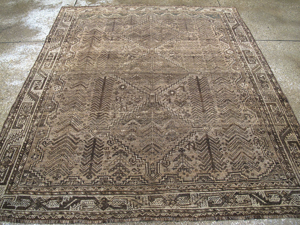 Vintage Shiraz Square Rug, No.23325 - Gsblank