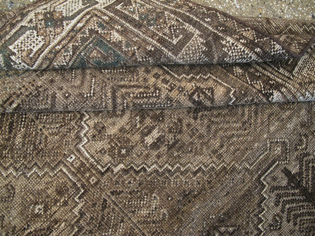 Vintage Shiraz Square Rug, No.23325 - Gsblank