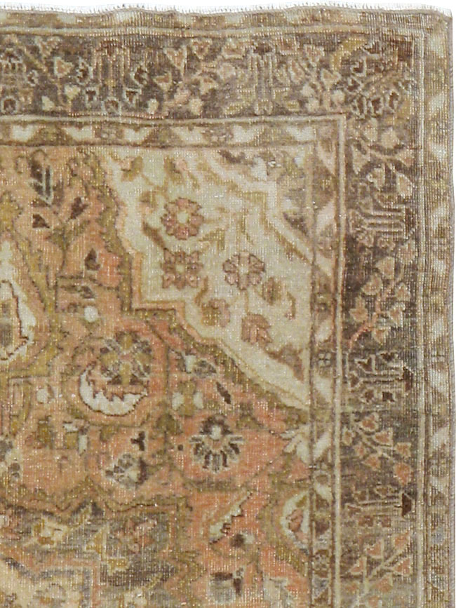 Antique Persian Sarouk Rug, No.23326 - Gsblank