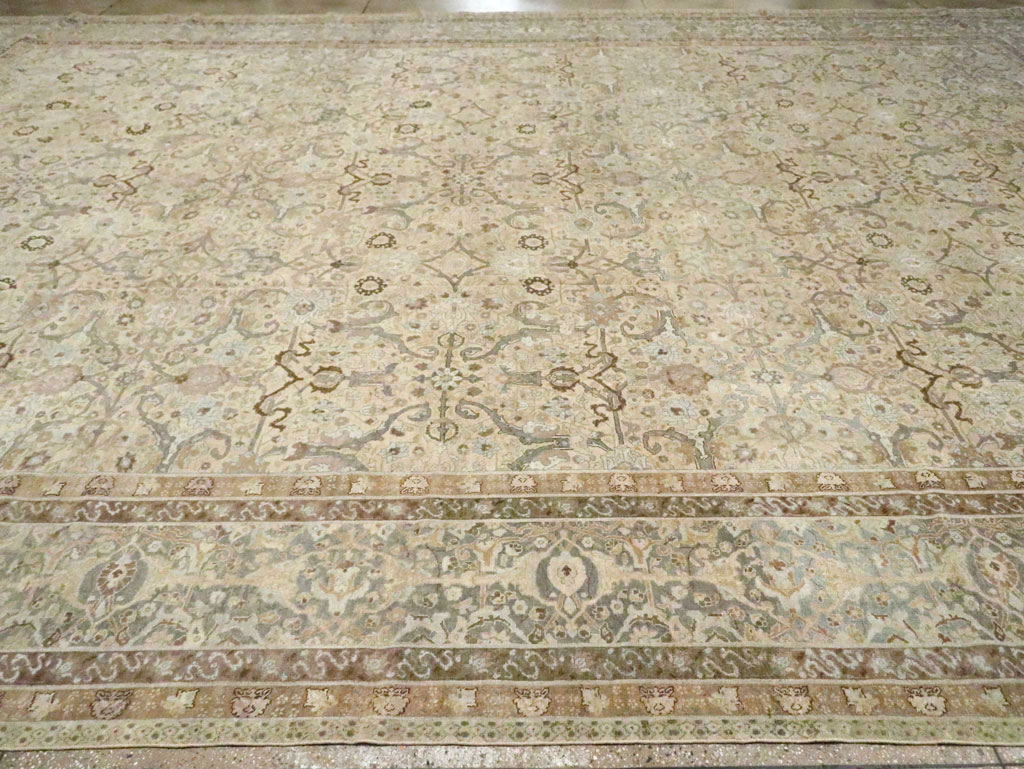 Antique Persian Tabriz Carpet, No.23353 - Gsblank