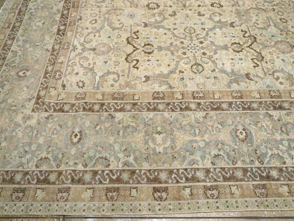 Antique Persian Tabriz Carpet, No.23353 - Gsblank