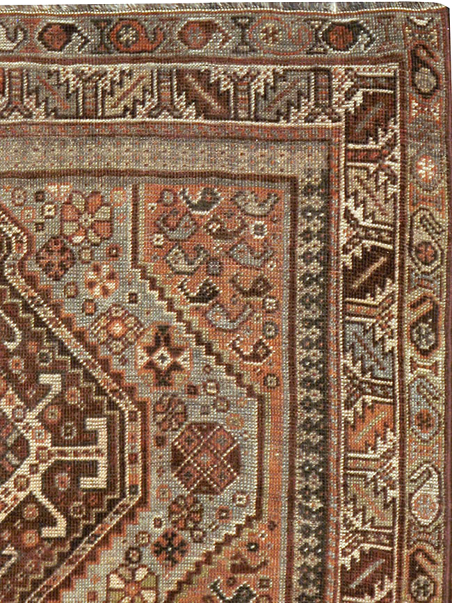 vintage Persian Shiraz Rug, No.23356 - Gsblank