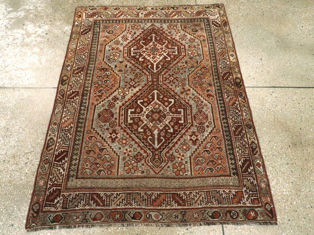 vintage Persian Shiraz Rug, No.23356 - Gsblank