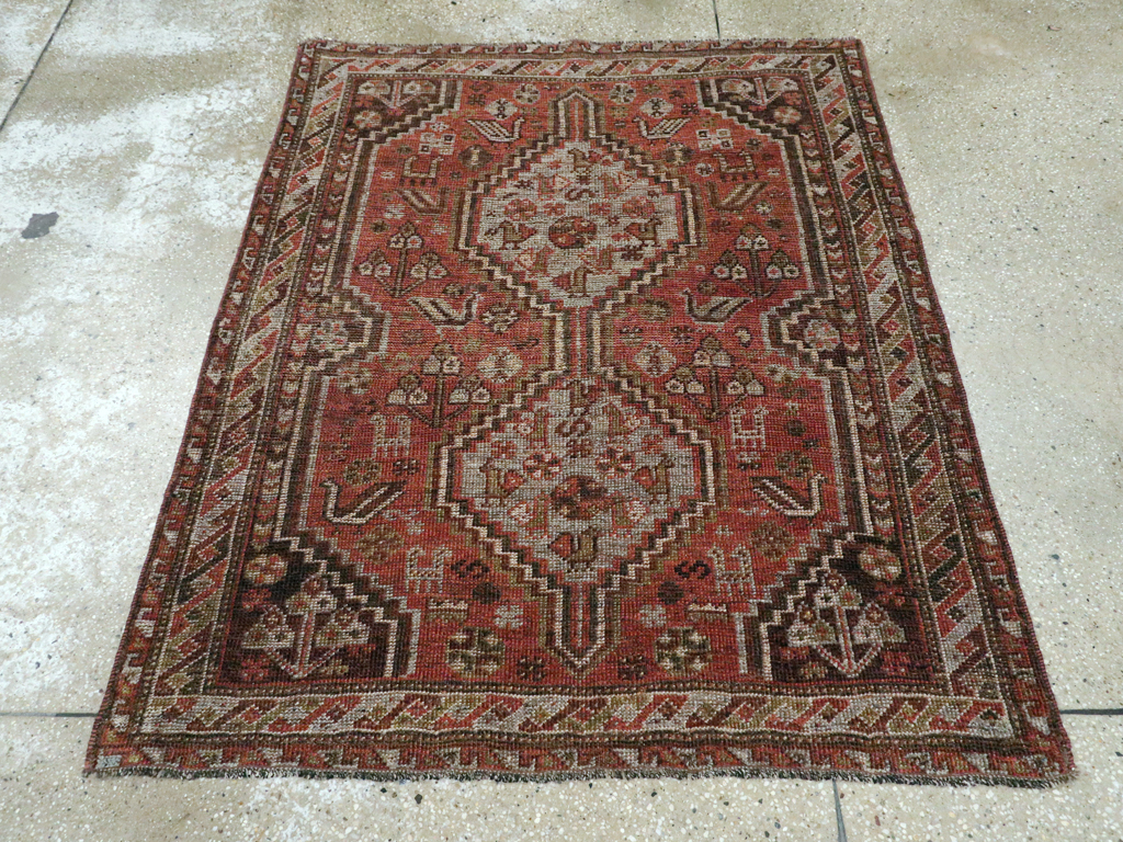 Vintage Persian Shiraz Rug, No.23357 - Gsblank