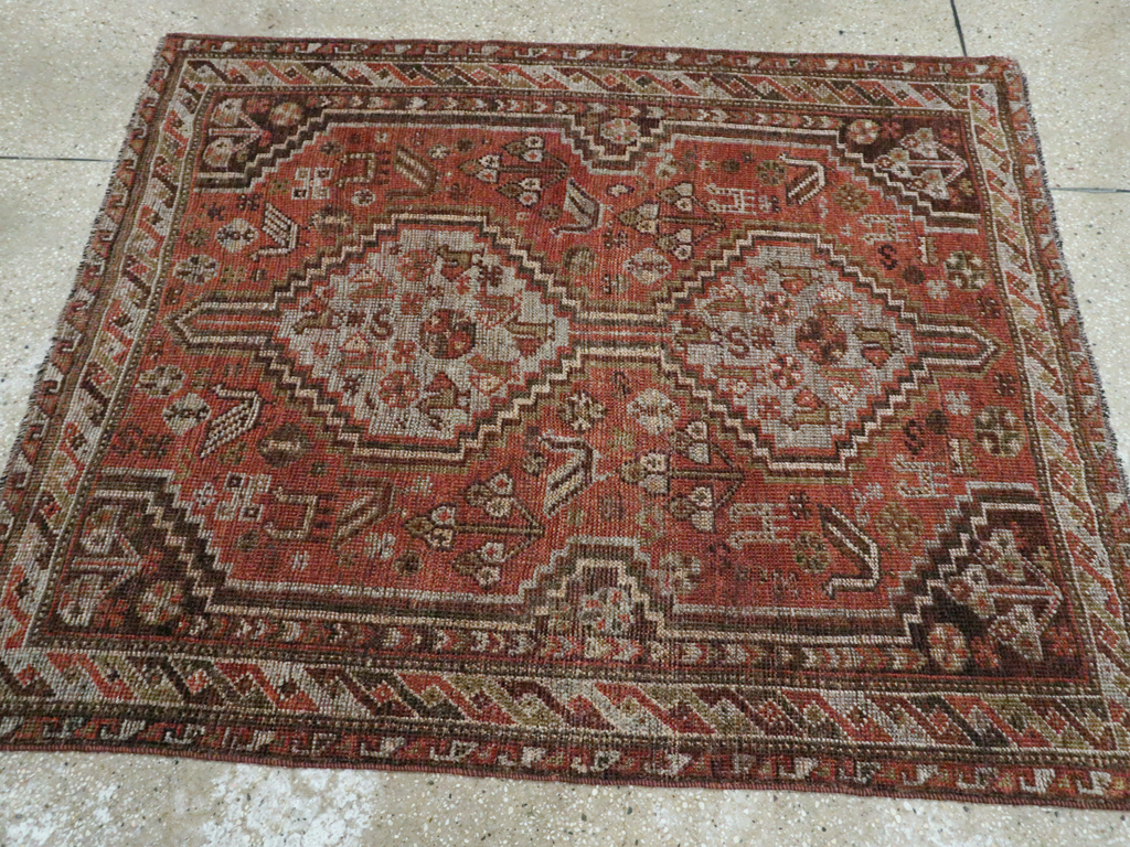 Vintage Persian Shiraz Rug, No.23357 - Gsblank