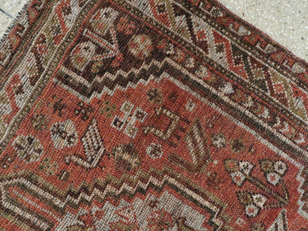 Vintage Persian Shiraz Rug, No.23357 - Gsblank