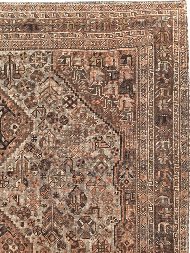 Vintage Persian Shiraz Carpet, No.23382 - Gsblank