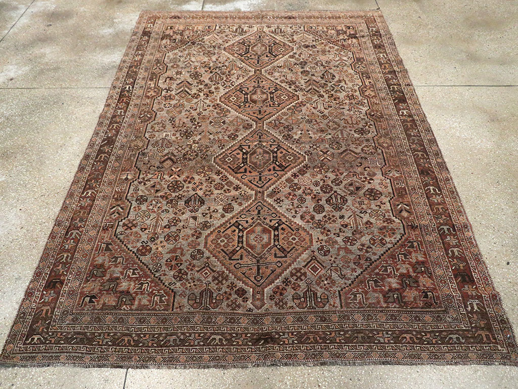 Vintage Persian Shiraz Carpet, No.23382 - Gsblank