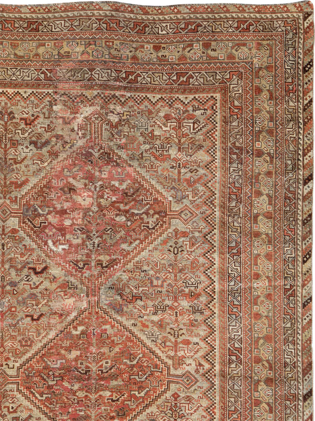 Antique Persian Shiraz Accent Carpet, No.23393 - Gsblank