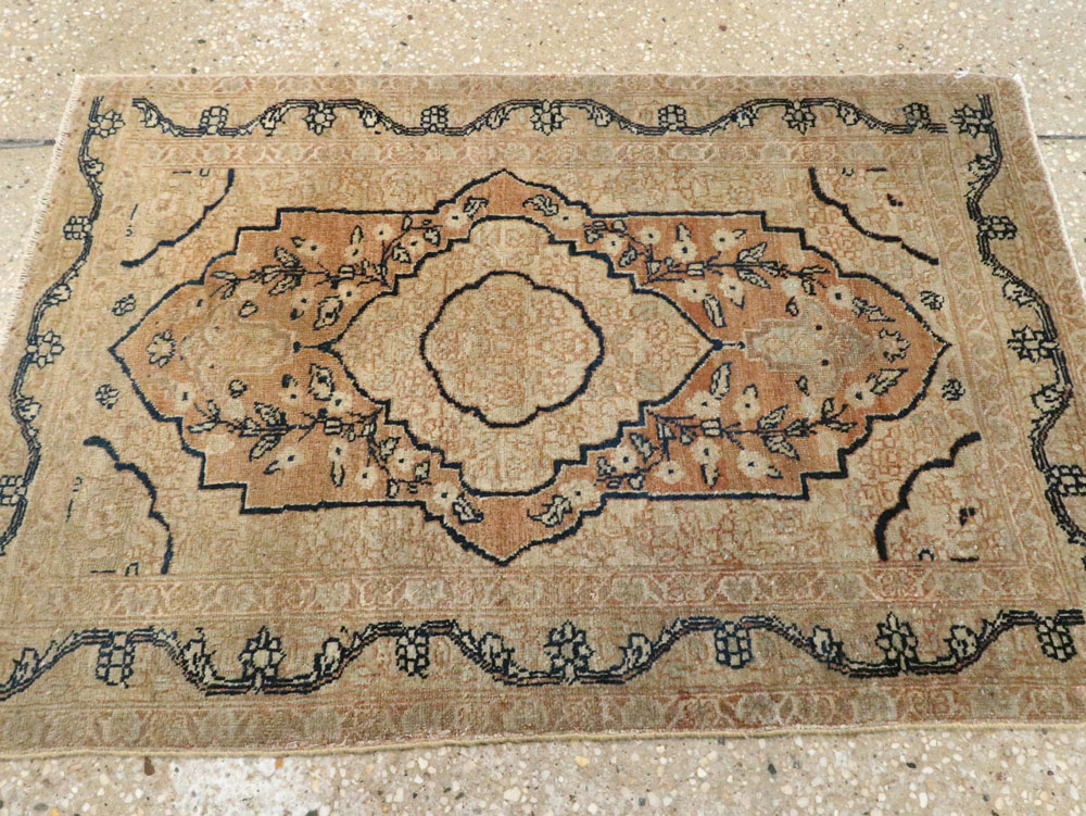 Antique Persian Tabriz Hagi Jalili Rug, No.23416 - Gsblank