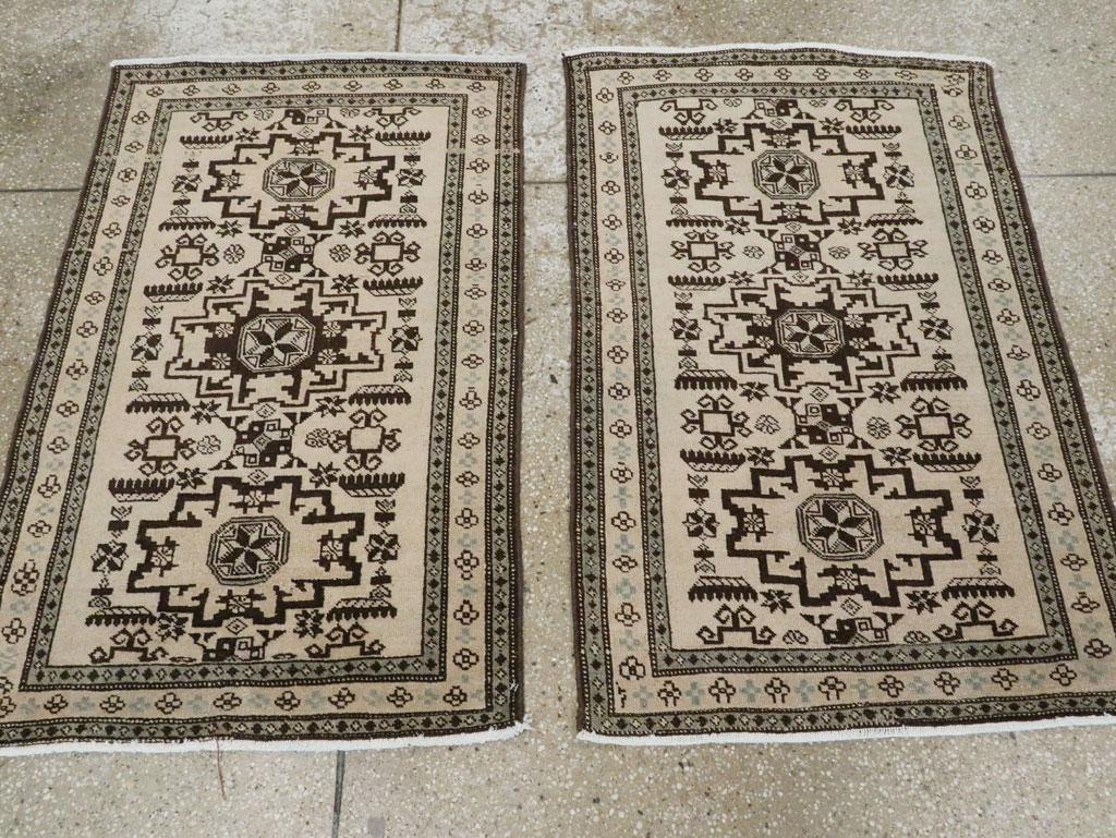 Vintage Persian Tabriz Rug (Pair: 2 of 2), No.23443 - Gsblank