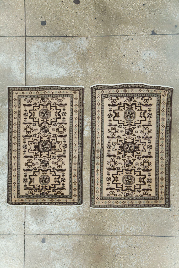 Vintage Persian Tabriz Rug (Pair: 2 of 2), No.23443 - Gsblank