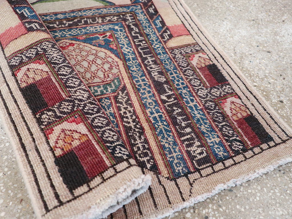 Vintage Persian Tabriz Pictorial Throw Rug, No.23455 - Gsblank
