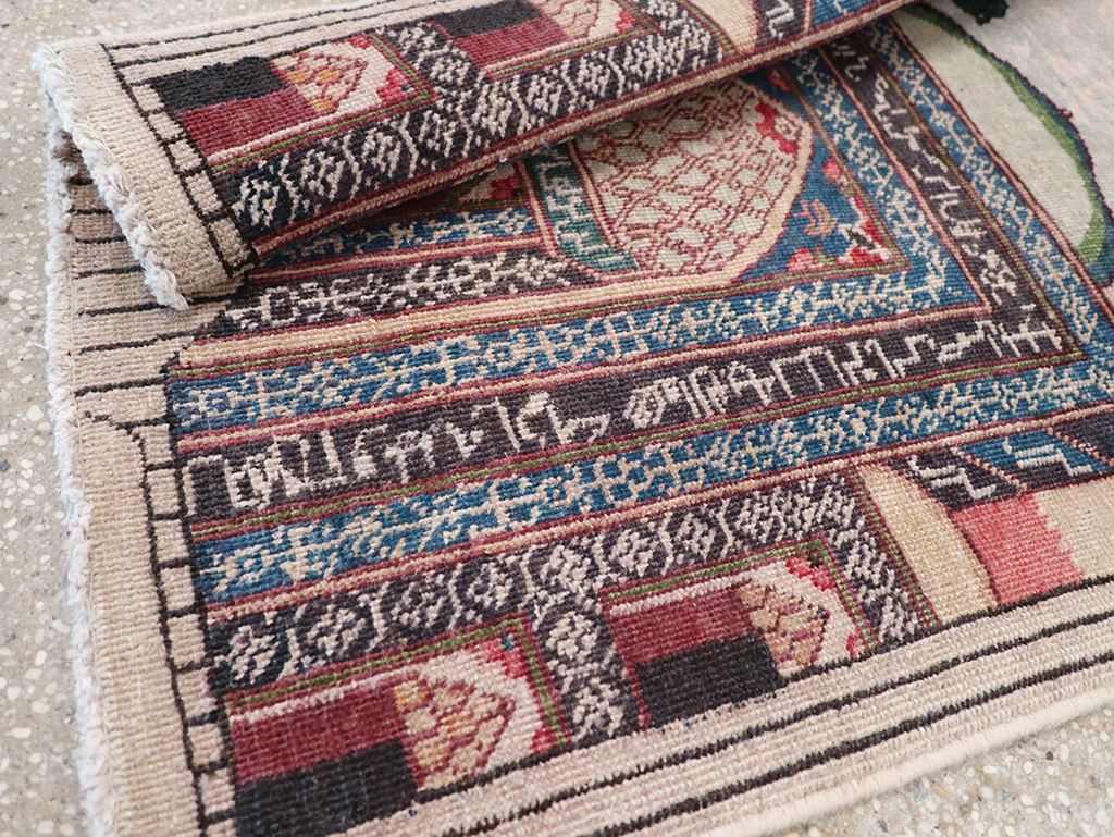 Vintage Persian Tabriz Pictorial Throw Rug, No.23455 - Gsblank