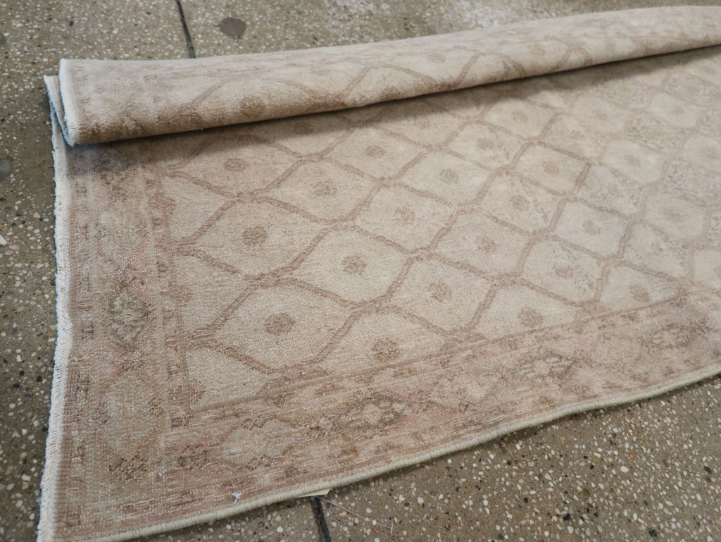 Vintage Persian Mashad Gallery Runner, No.23457 - Gsblank