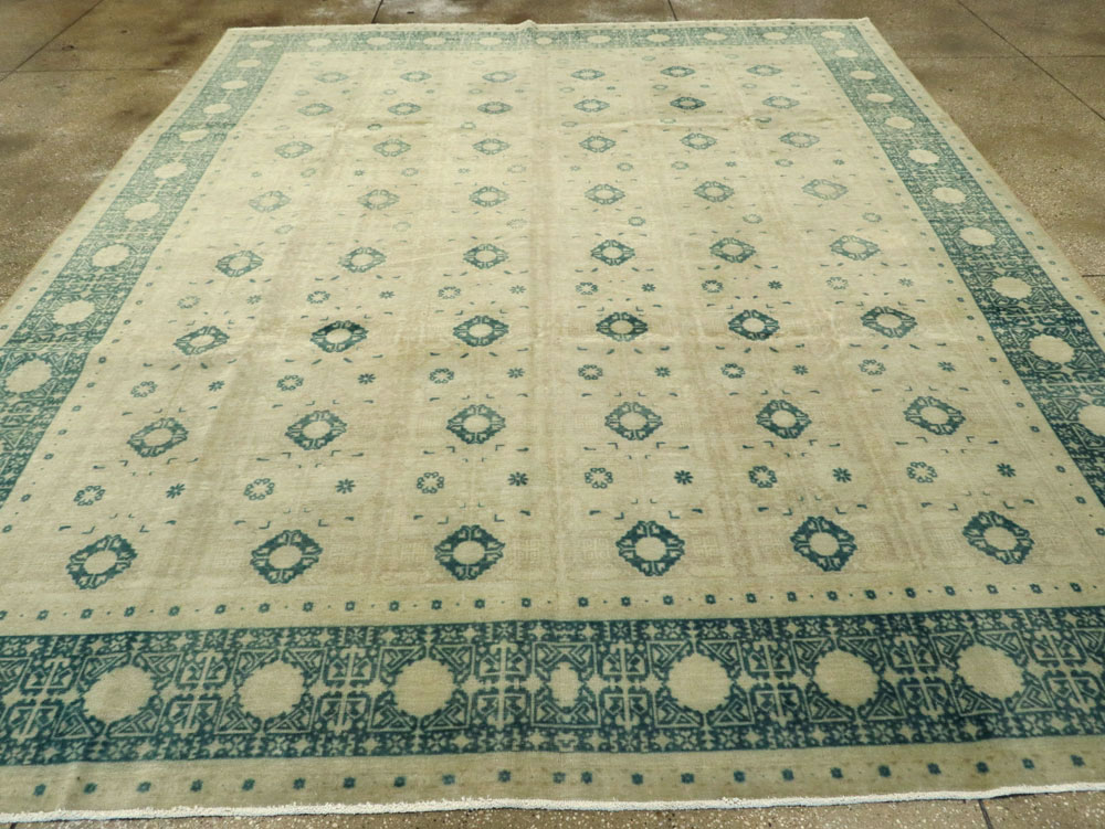 Vintage Persian Tabriz Carpet, No.23476 - Gsblank