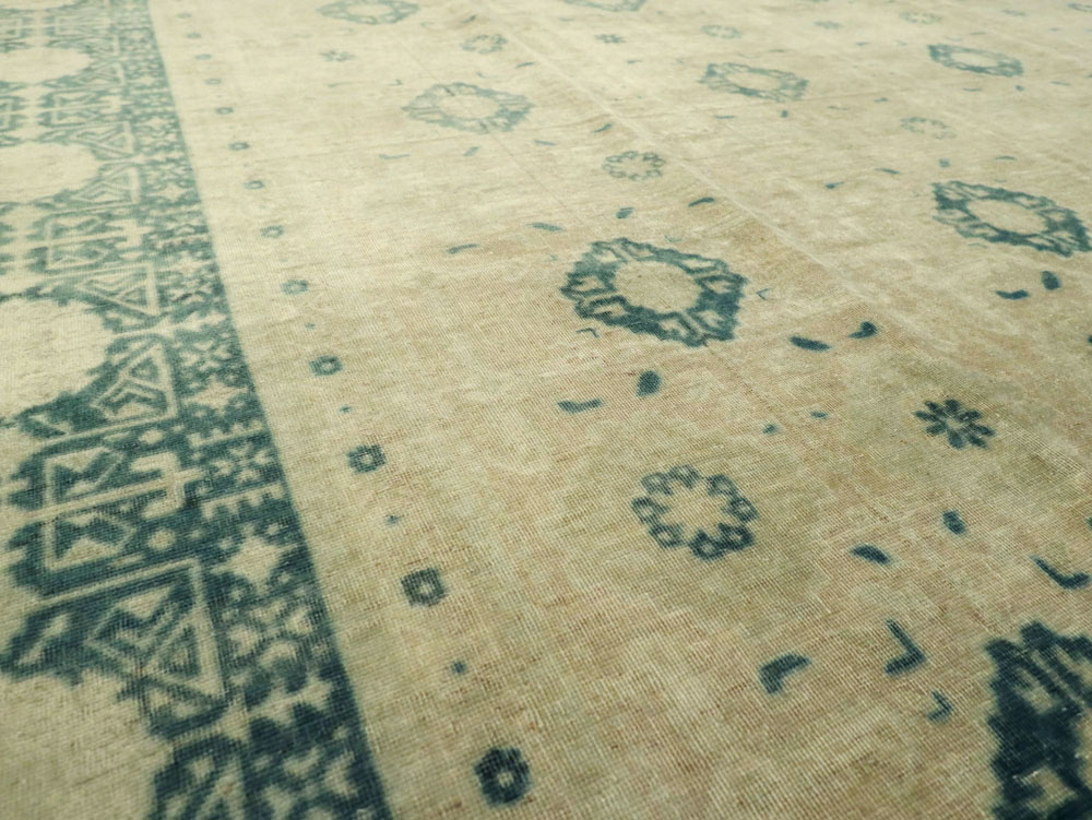 Vintage Persian Tabriz Carpet, No.23476 - Gsblank