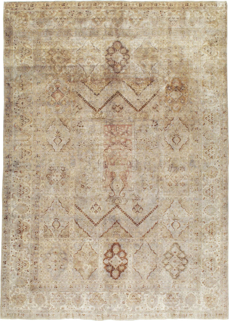 Antique Persian Tabriz Carpet, No.23550 - Gsblank