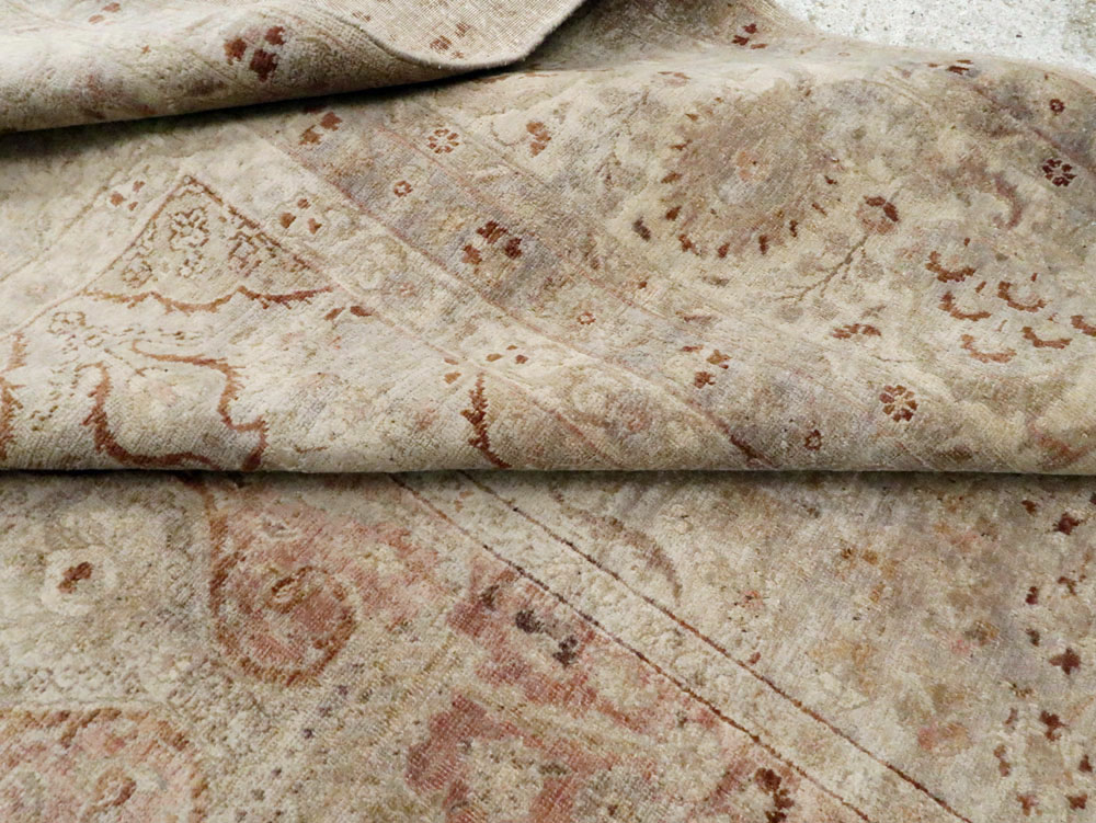 Antique Persian Tabriz Carpet, No.23550 - Gsblank