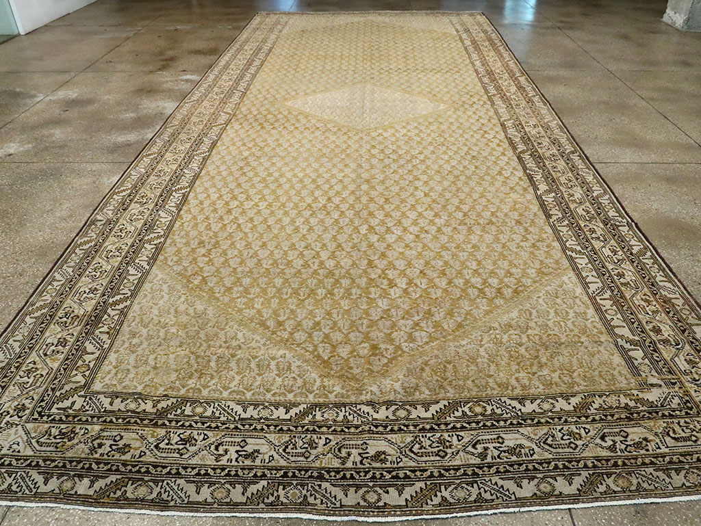 Antique Persian Malayer Gallery Carpet, No.23597 - Gsblank