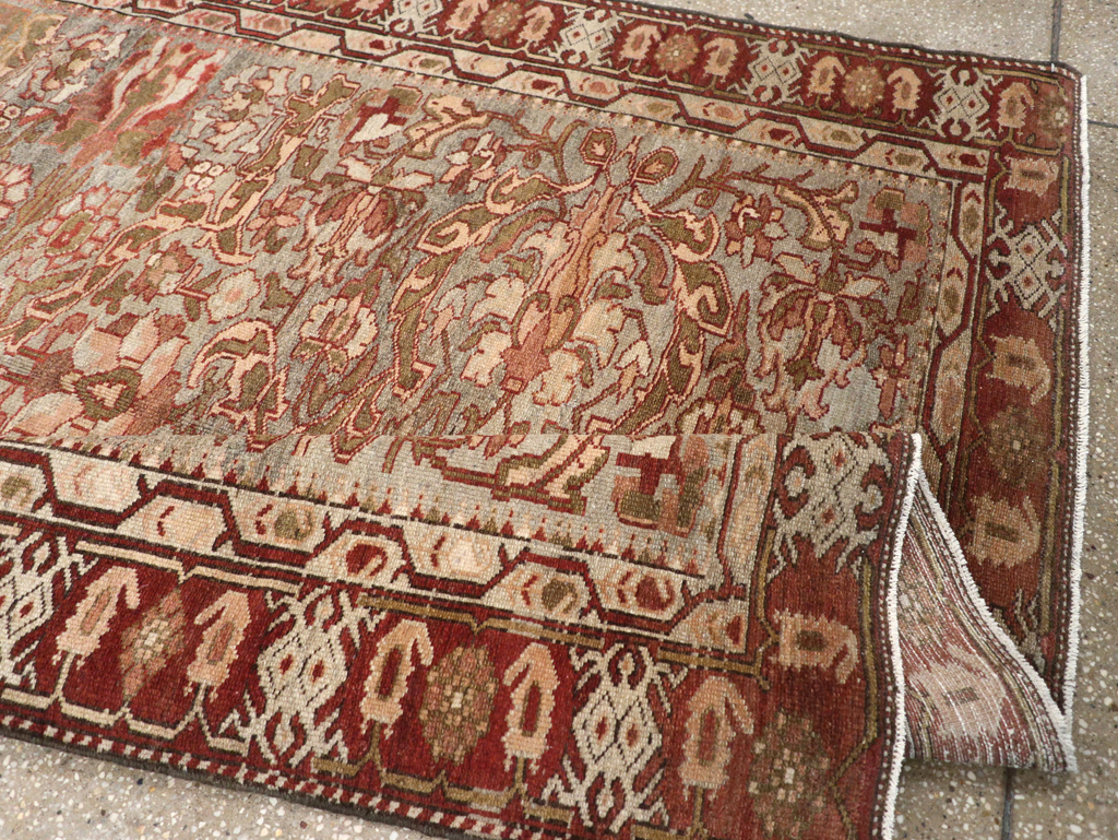 Antique Persian Bakhtiari Gallery Carpet, No.23613 - Gsblank