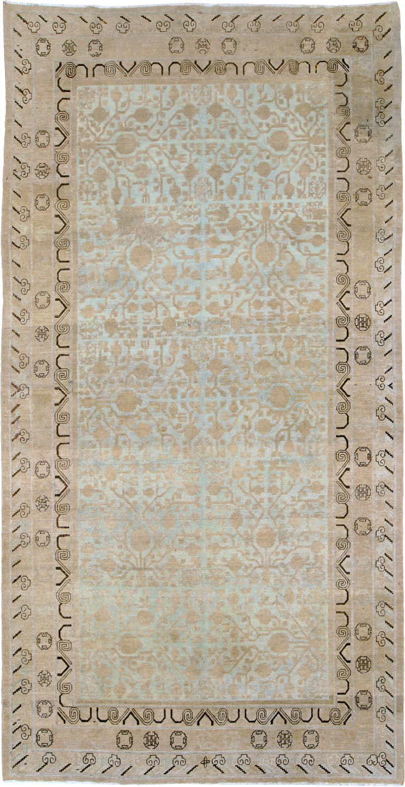 Vintage East Turkestan Khotan Gallery Carpet, No.23621 - Gsblank