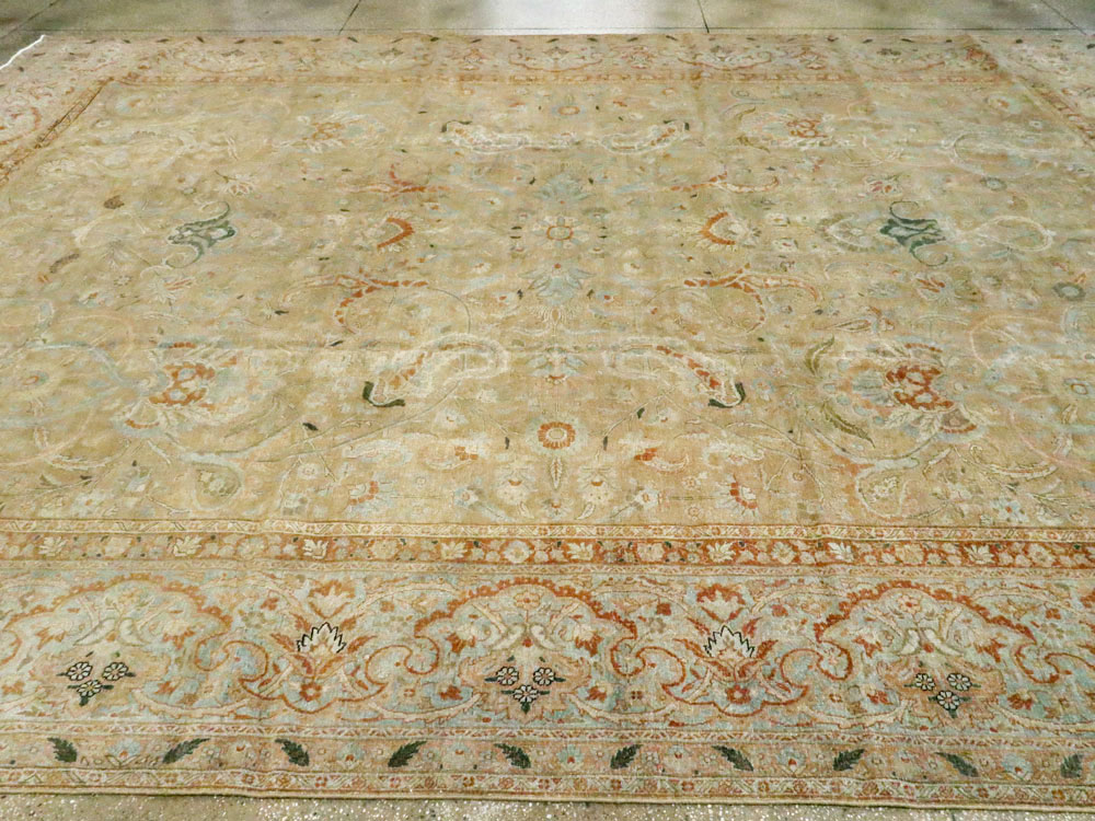 Antique Persian Tabriz Carpet, No.23683 - Gsblank